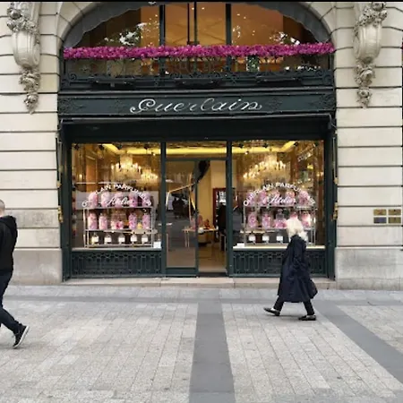 Champs-elysees 8e פריז